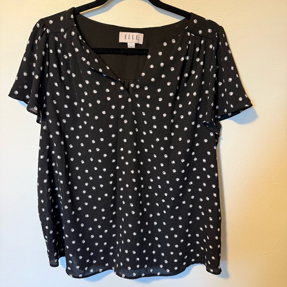 Elle Women's V Neck Black White Polka Dot Short Sleeve Blouse Size L EUC